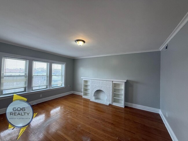 Foto del edificio - 2140 Clarence Ave