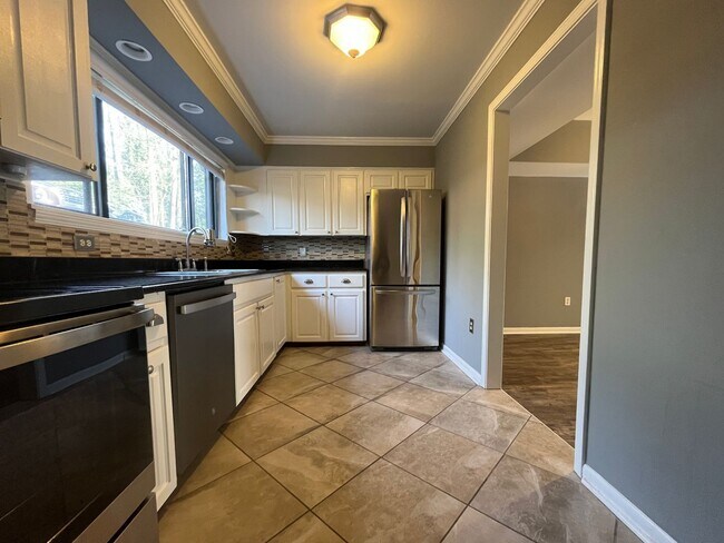 Foto del edificio - Newly listed!