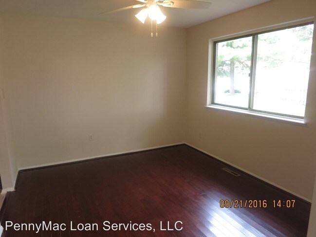 Building Photo - 9957 Shoshone Way