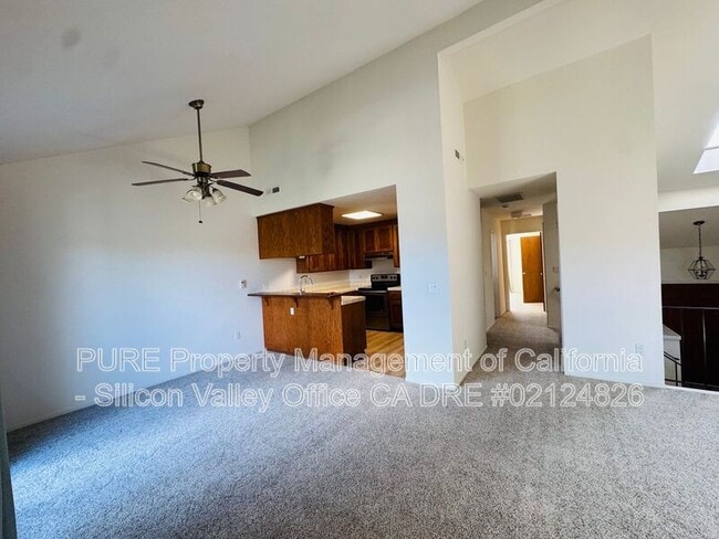 Building Photo - 113 Arabian Way