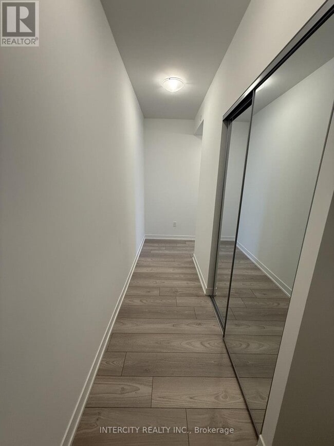 Building Photo - 498 Caldari Rd