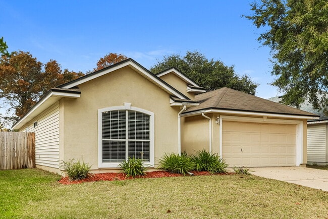 Foto del edificio - 1824 Creekview Dr