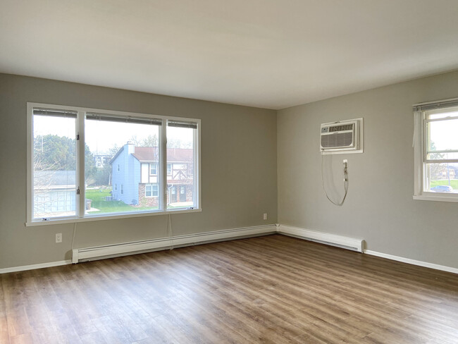 Living Room - 9128 W Allerton Ave