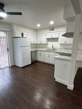 Building Photo - 12 Klondike Ct