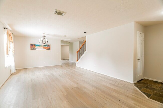 Foto del edificio - 24642 Cornell Park Ln