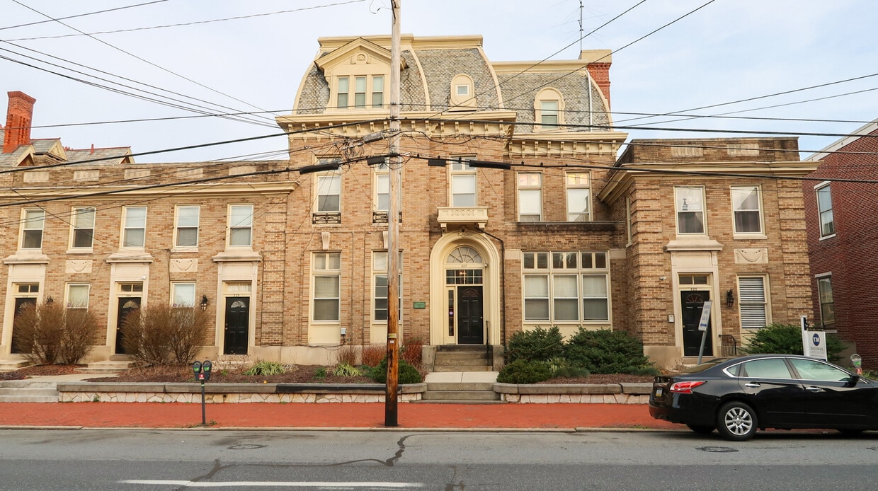 Primary Photo - 325 N Duke St