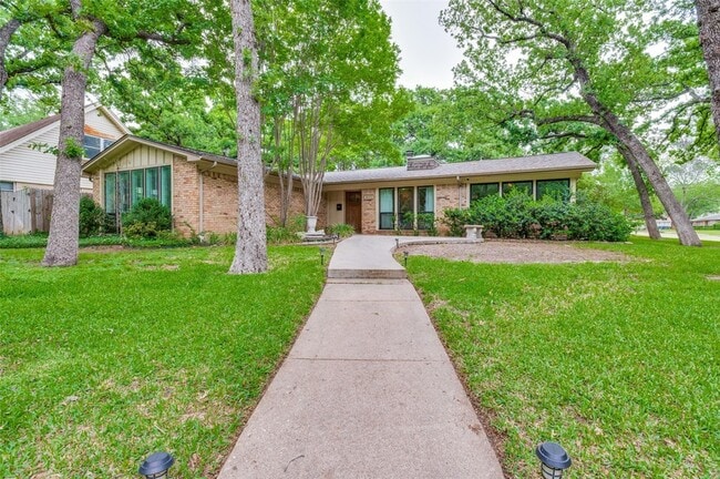 Building Photo - 1602 Glen Valley Dr