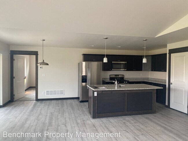 Building Photo - 3 br, 2 bath House - 1521 Oakwood Drive