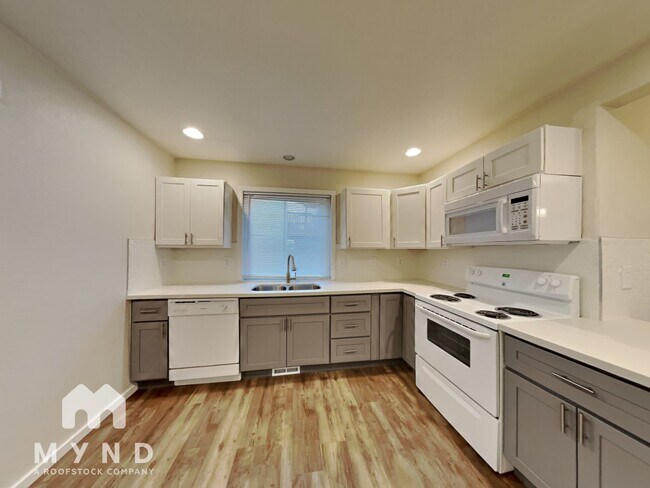 Foto del edificio - 13523 5th Ave Ct S