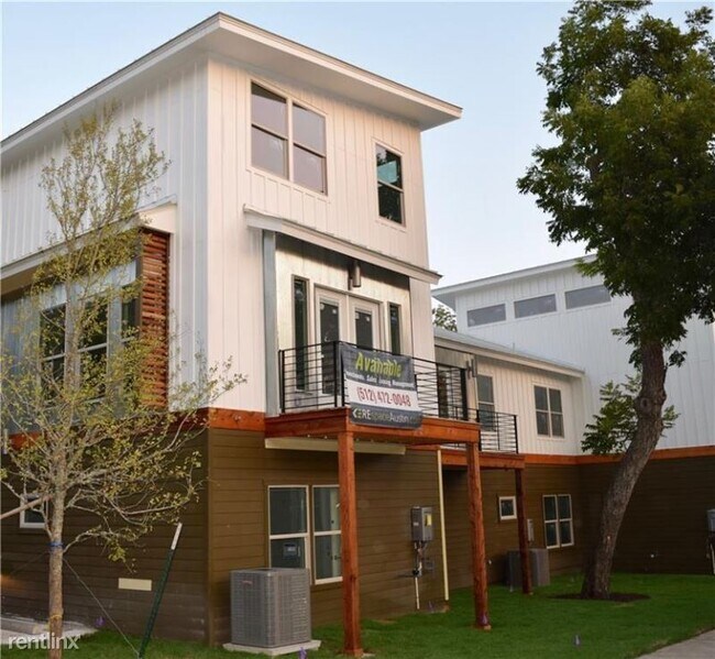 Building Photo - 4 br, 2 bath Condo - 609 Elmwood A Unit A