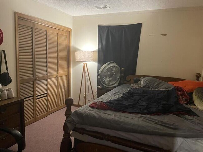 Foto del edificio - 122 Cedar Creek Cir