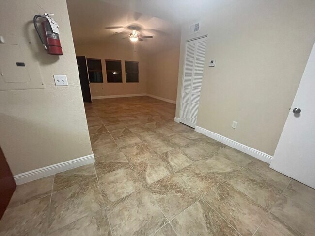 Foto del edificio - 10440 SW 156th Ct