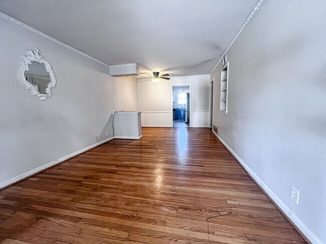 Building Photo - 2629 Maverick Ave
