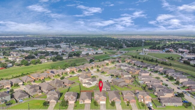 Foto del edificio - 5635 Round Robin Dr