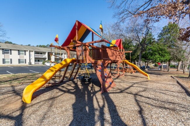 Building Photo - Madison Woods