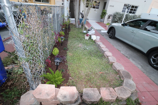 Front garden - 3054B NW 15th St