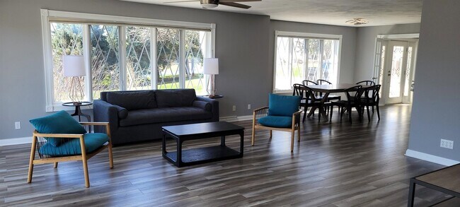 Foto del edificio - 5106 Meinders Rd