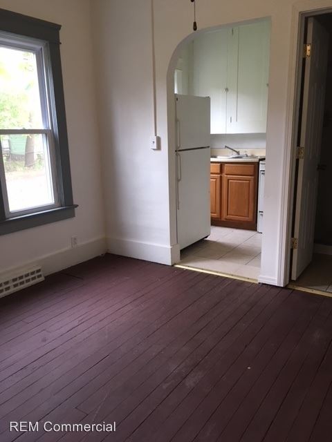 Foto del edificio - 426 Vine Ave NE