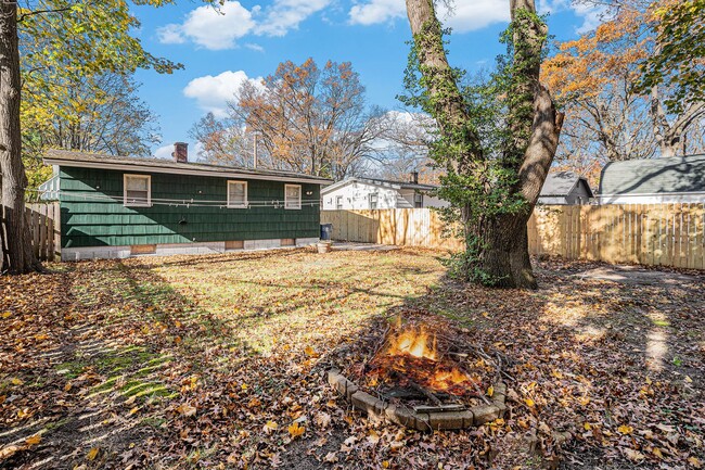 Building Photo - Two Bedroom Home in Muskegon Heights