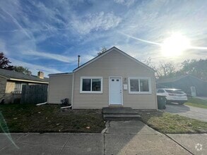 Building Photo - 1446 173rd St