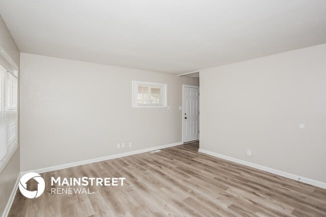 Building Photo - 4955 Katherine Dr