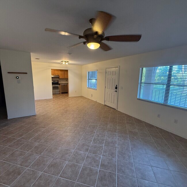 Building Photo - 6150 Gulfport Blvd S