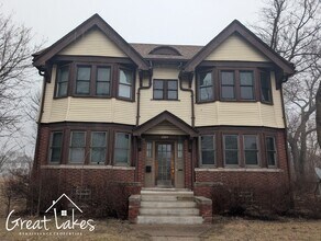 Building Photo - 2544 Cadillac Blvd