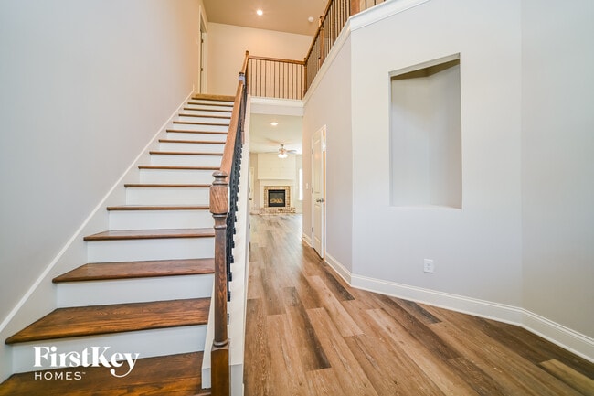 Building Photo - 206 Cheshire Dr