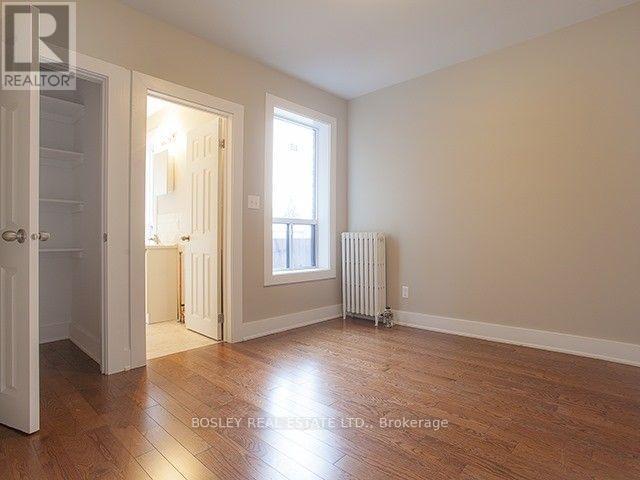 Building Photo - 451-451 Parliament St