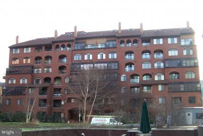 Foto del edificio - 1029 N Stuart St