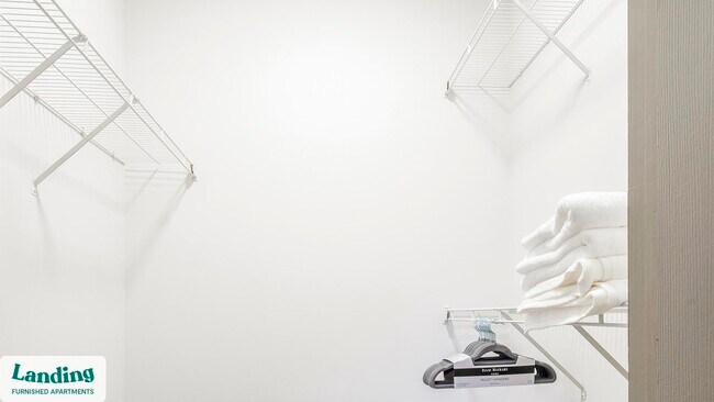 Foto del edificio - 2000 Monroe Pl NE