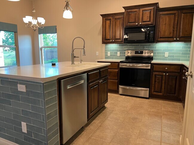 Building Photo - 18400 Agua Dr