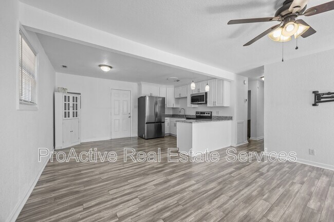 Foto del edificio - 107 Beazley Dr