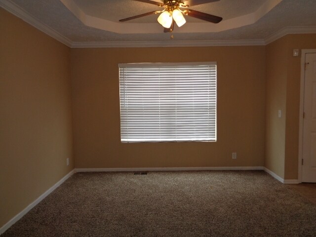 Foto del edificio - 2320 Hayward Ln