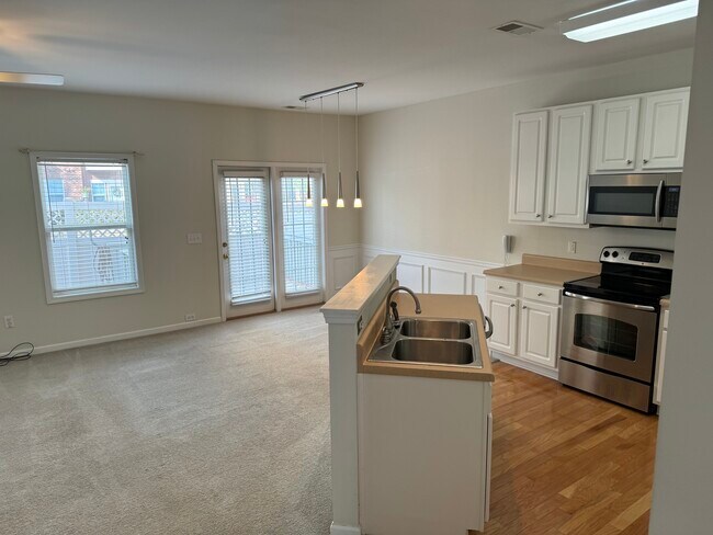 Dining Area - 1833 Willow Branch Ln