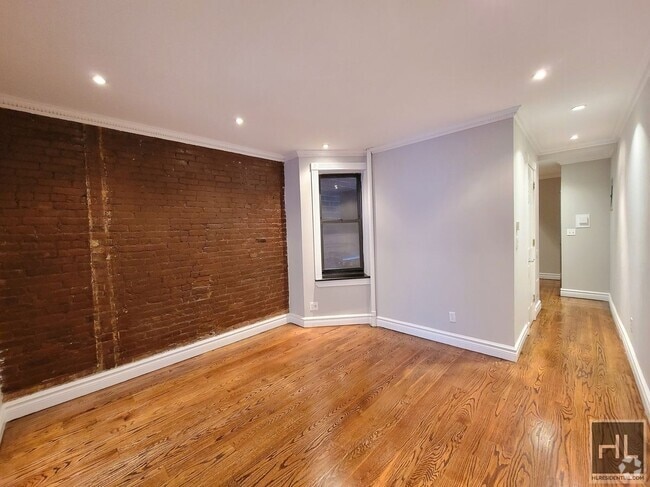 Building Photo - Renovated Gramercy 1-Bedroom with Natural ...