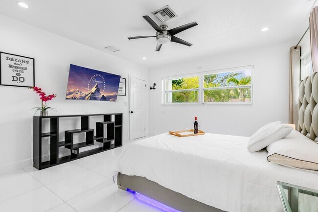 Foto del edificio - 7320 Clarke Rd