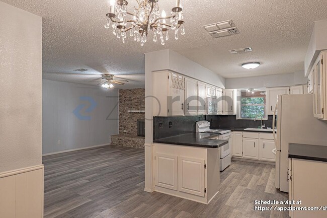 Building Photo - 1033 Princeton Pl