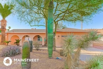 Building Photo - 2515 E Del Rio Dr