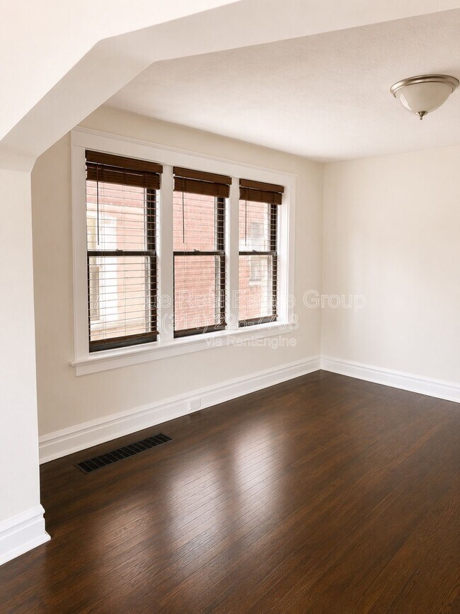 Foto del edificio - 5533 Holly Hills Ave