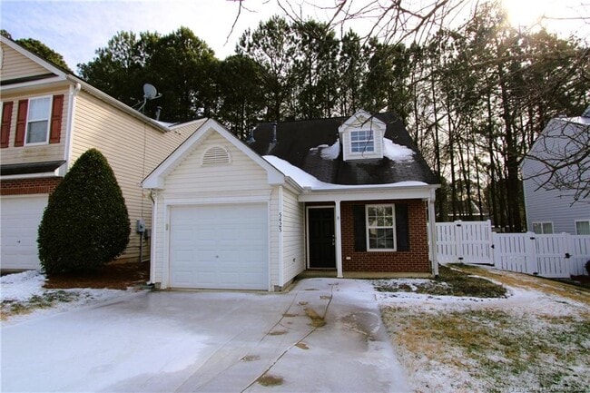 Building Photo - 5425 Golden Moss Trail