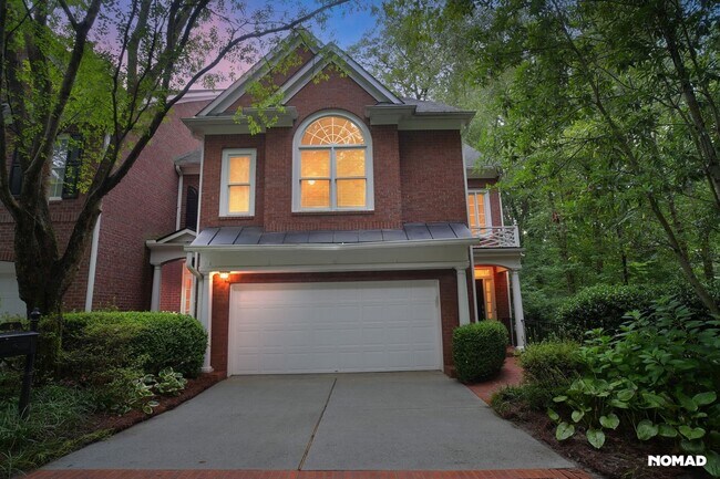 Foto del edificio - Luxurious 3BR Townhome in Atlanta