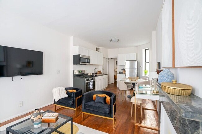 Building Photo - 1288-3RN New Renovated 1 Bedroom in UES