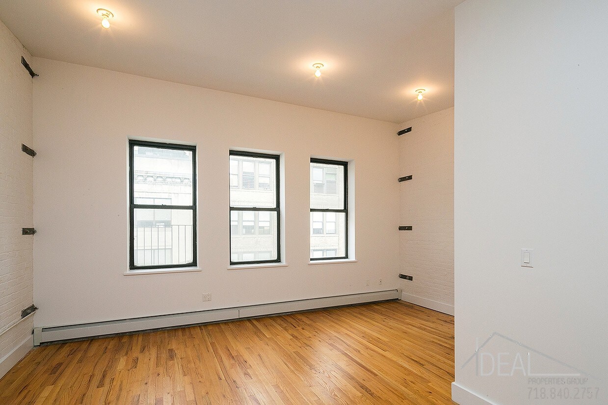 Foto principal - 54 Willoughby St