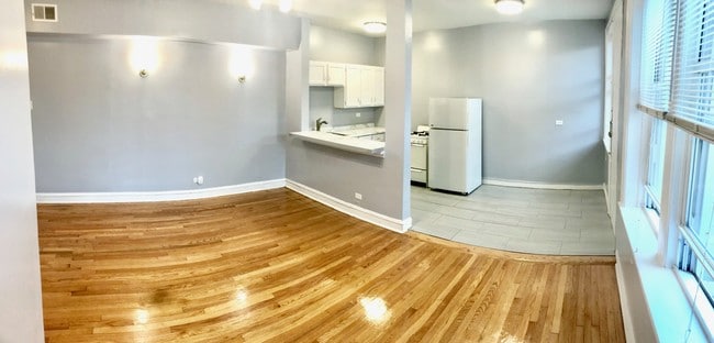 Foto del edificio - 4165 S Archer Ave
