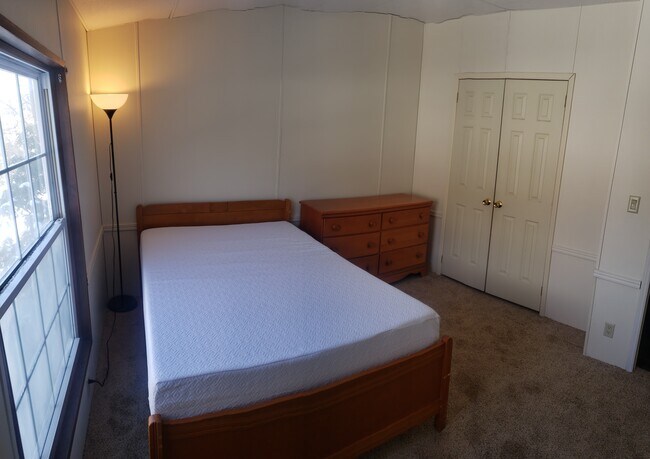 Dormitorio - 140 Hoag Cross Rd