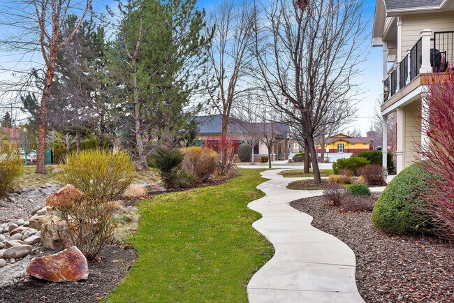 Building Photo - Cute 2x1.5 Condo near Downtown Eagle with ...