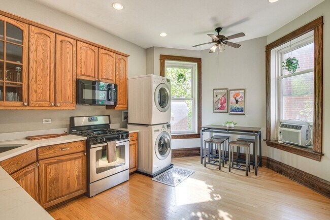 Foto del edificio - 5429 S Blackstone Ave