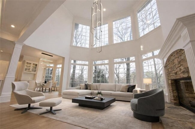 Foto del edificio - 1430 Hillcrest Heights