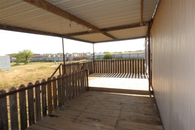 Foto del edificio - 3 bedroom, 2 bath